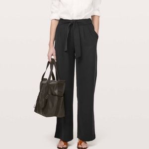 Lululemon full length Noir wide leg pants